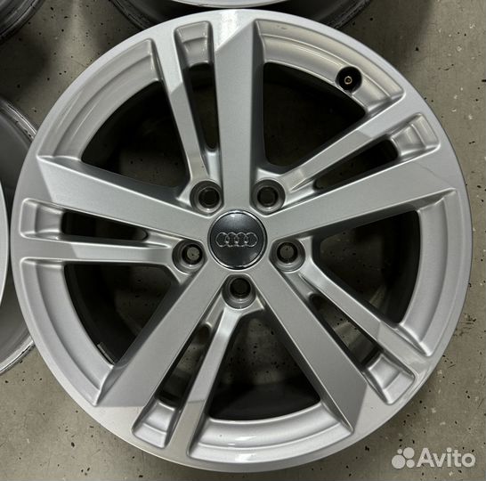 Диски Audi Q3 F3 R17 (Оригинал)