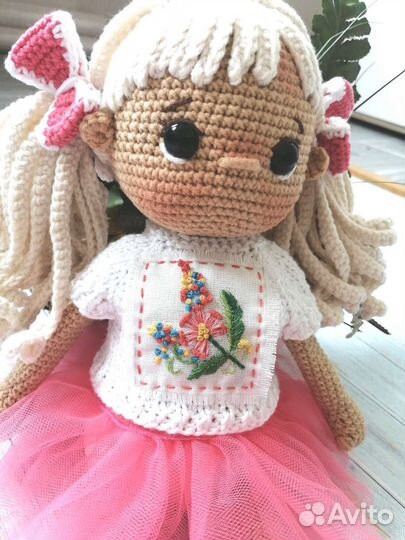 Кукла вязаная ручной работы