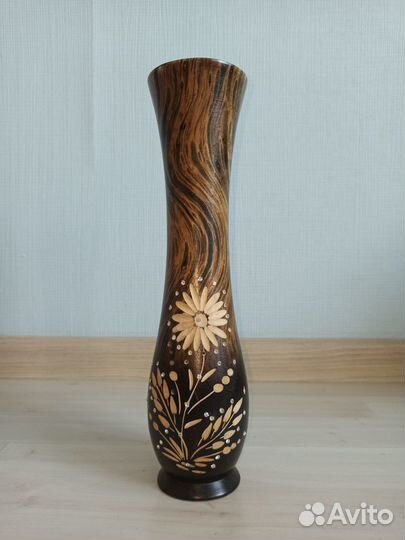Деревянная ваза со стразами