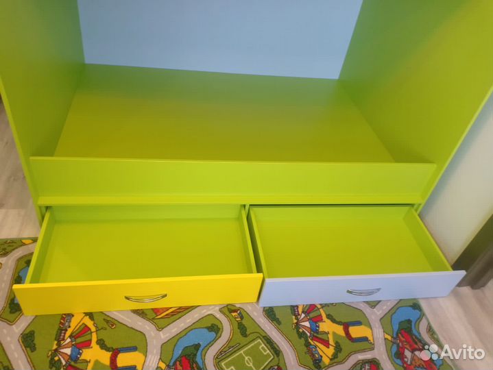 Детская кровать двухъярусная