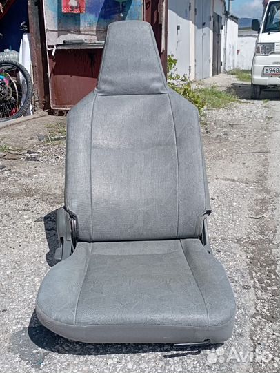 Сиденье водительское Mitsubishi Minicab, Miev