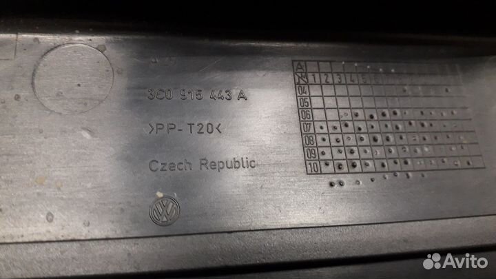 Крышка аккумулятора VW, Audi, Skoda Jetta 2011-201