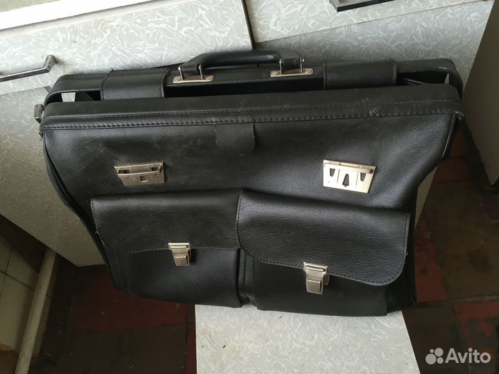 Чемоданы, портфели, сумки СССР ретро для декора