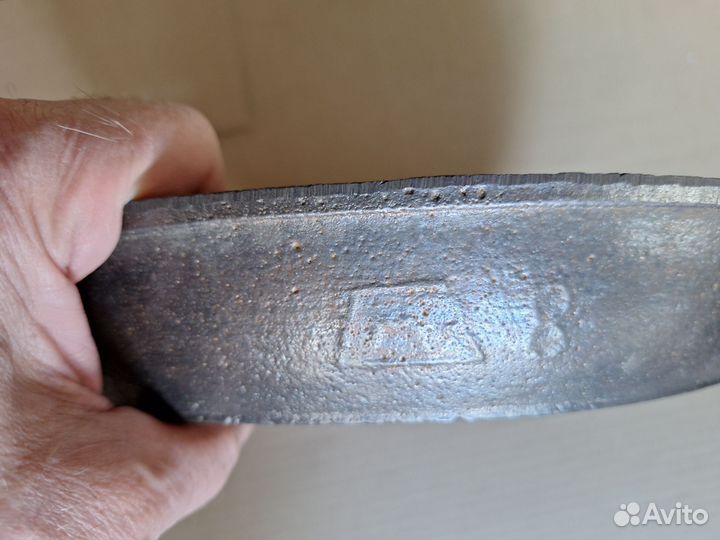 Чугунная сковорода СССР с чапельником