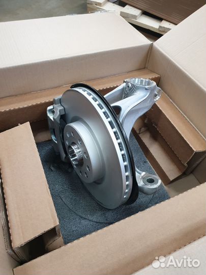 Кулак поворотныйнов в сборе Volkswagen Audi Skoda