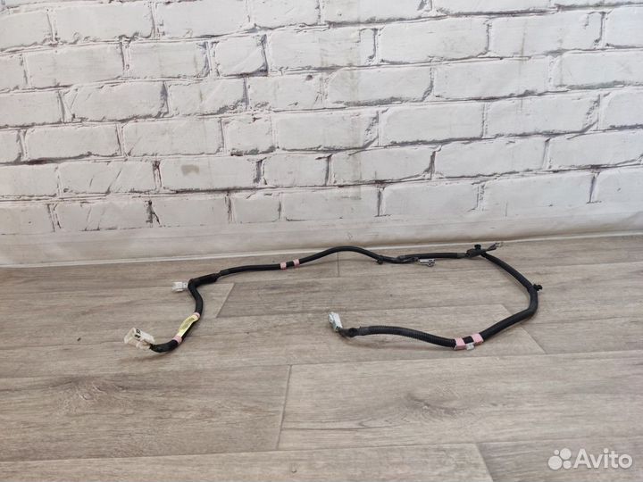 Проводка багажного отсека Carina E 1992-1997