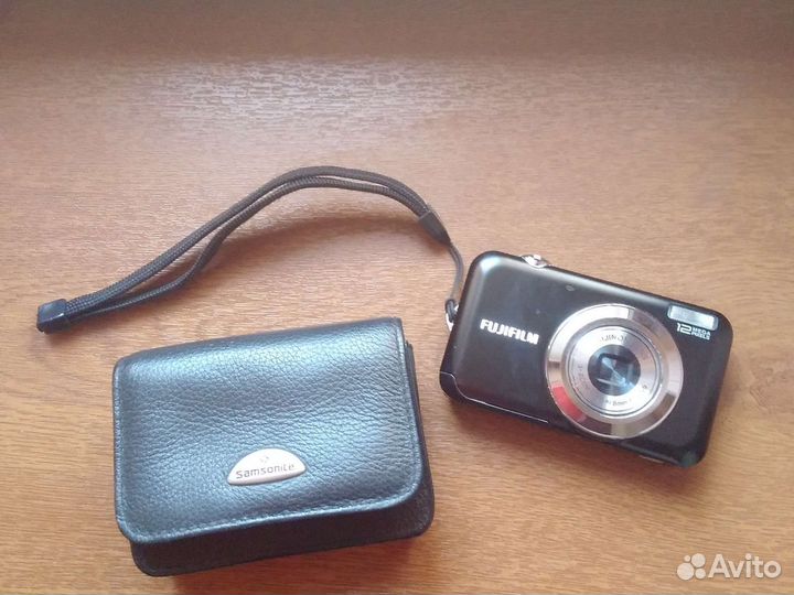 Компактный фотоаппарат