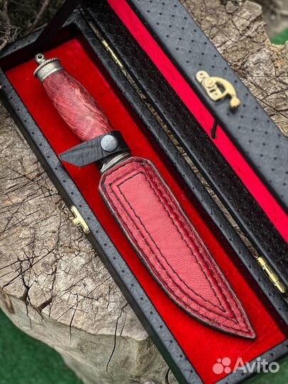 Нож из дамасской стали