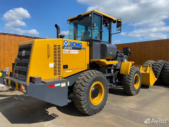 Фронтальный погрузчик XCMG LW330FN, 2023