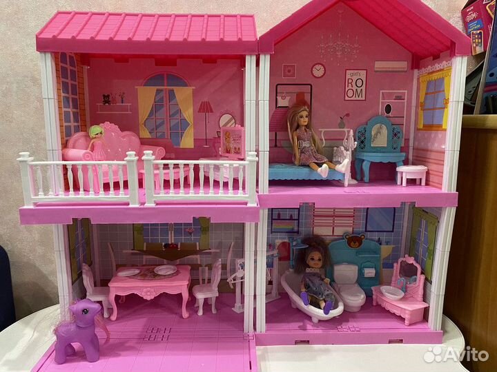 Домик для кукол с мебелью. новый, в коробке