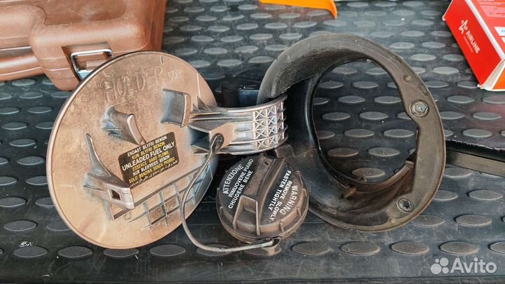 Лючок бензобака kia ceed