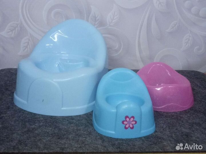 Кроватка для кукол, синтезатор/пианино, игрушки