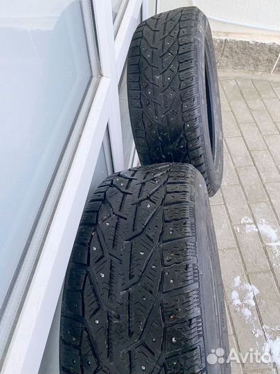 Tigar Ice 215/60 R17