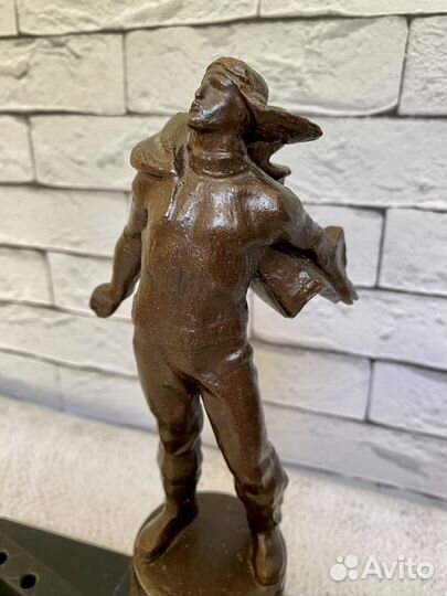 Статуэтка Летчик Чкалов