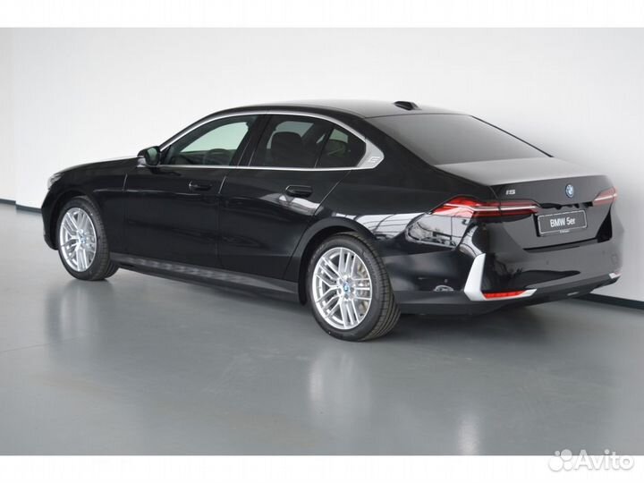 BMW i5 340 AT, 2023, 4 км