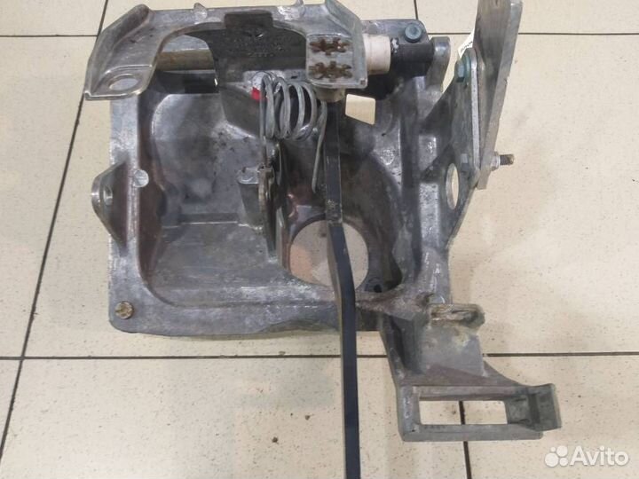 Кронштейн педали тормоза