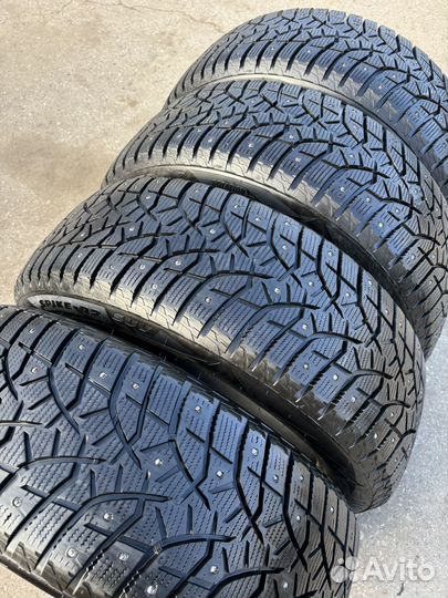 Bridgestone Blizzak Spike-02 SUV 235/55 R19
