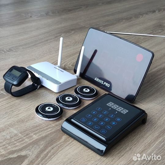 Кнопка вызова официанта Смайл в ассорт и часы