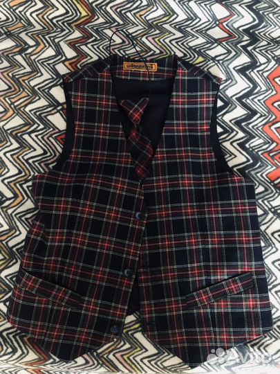 Жилет и галстук для школьника рост 134