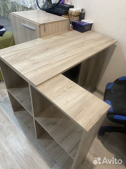 Угловой письменный стол Loft с полками