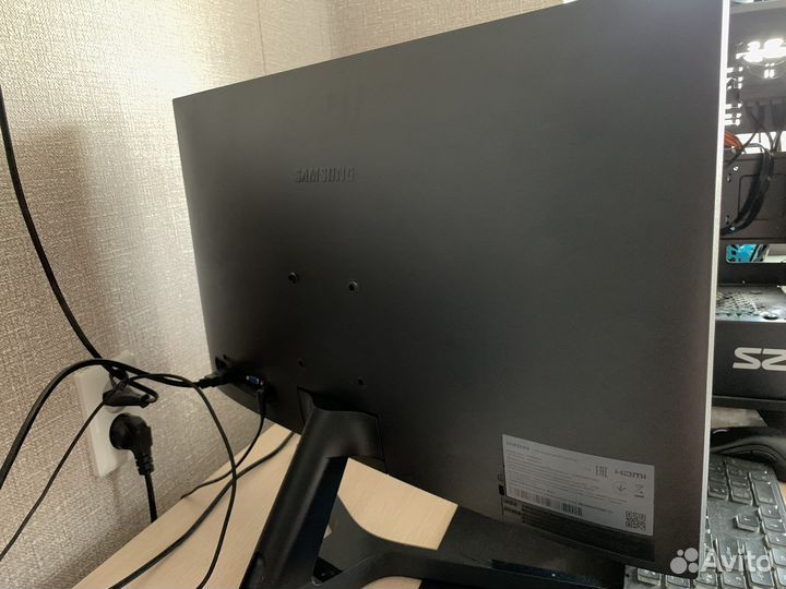 Монитор Samsung S24R350FHI