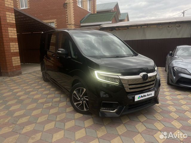 Honda Stepwgn 1.5 CVT, 2019, 50 000 км с пробегом, цена 2600000 руб.