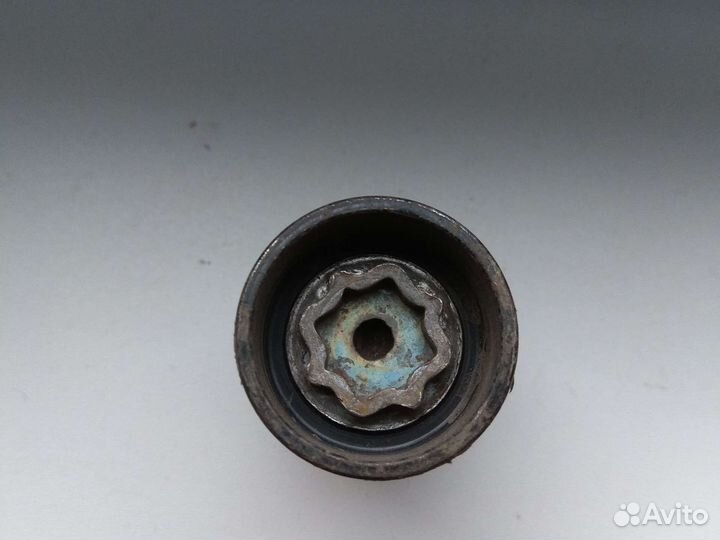 Секретные болты mercedes-benz секретн