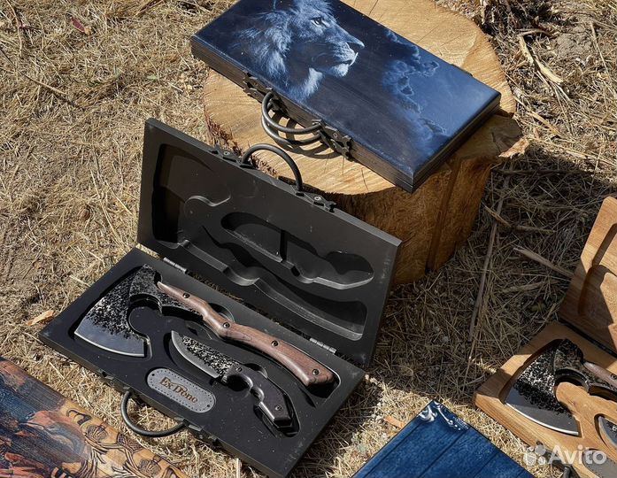 Набор топор и нож в деревянном кейсе