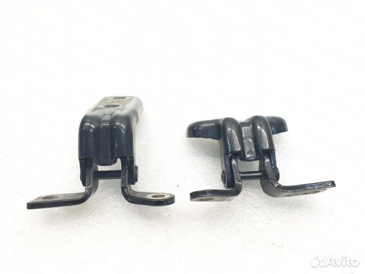 Петля двери задняя левая Chevrolet Cruze 1.6 F16D3