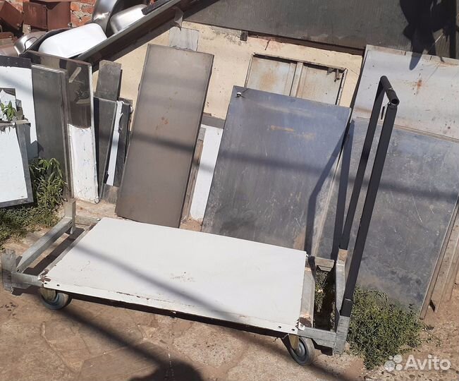 Садово-строительные тачки-тележки