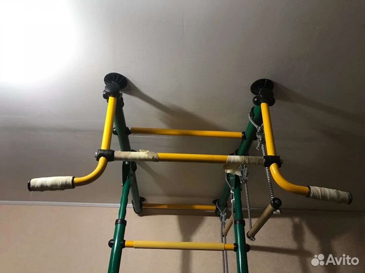 Шведская стенка с турником и брусьями бу