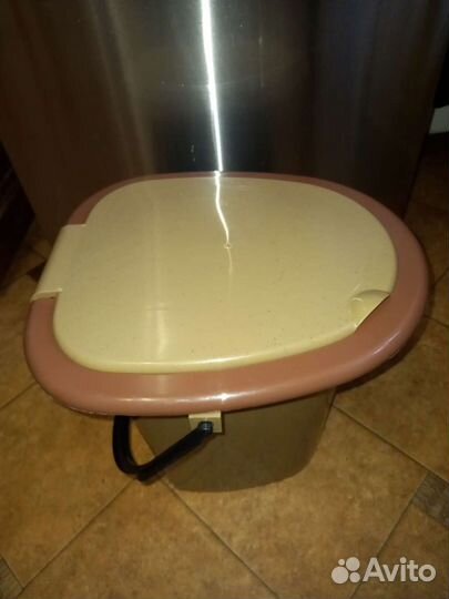 Ведро-туалет пластиковое с крышкой