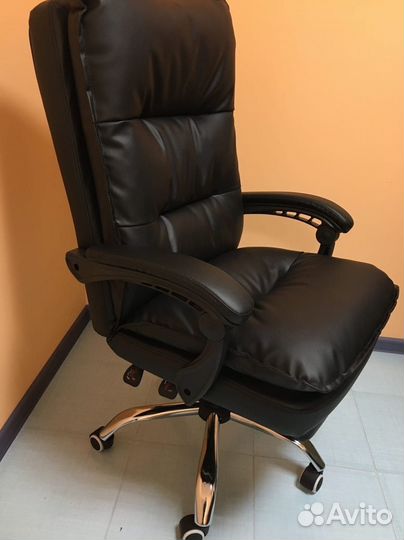 Компьютерное игровое кресло геймерское с массажем