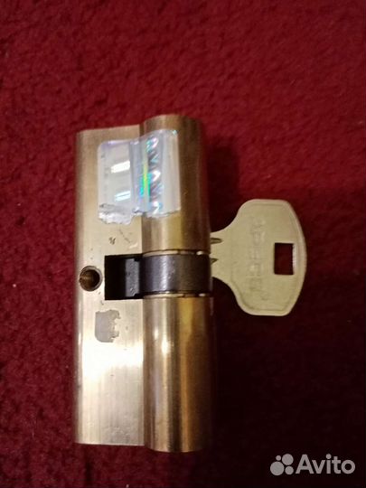 Личинка для замка