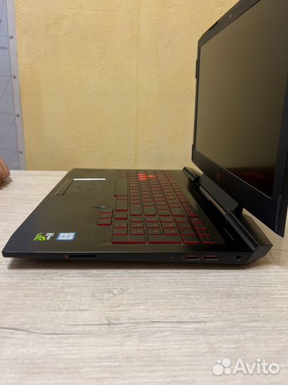 Ноутбук HP omen 15-ce0xx