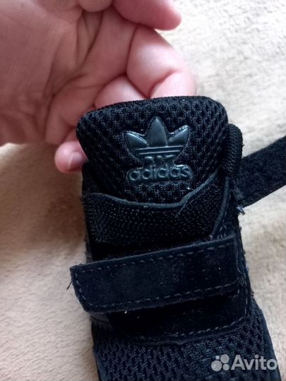 Кроссовки adidas