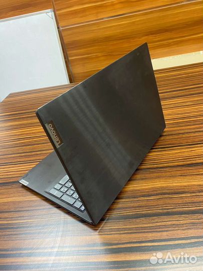 Ноутбук Lenovo