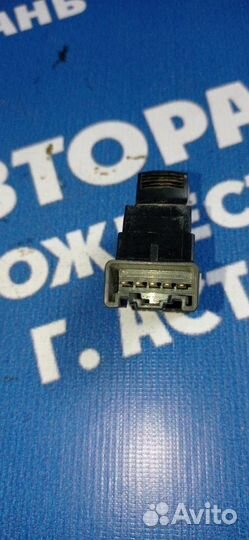 Кнопка стеклоподъемника Suzuki Sx4 хэтчбек M16A