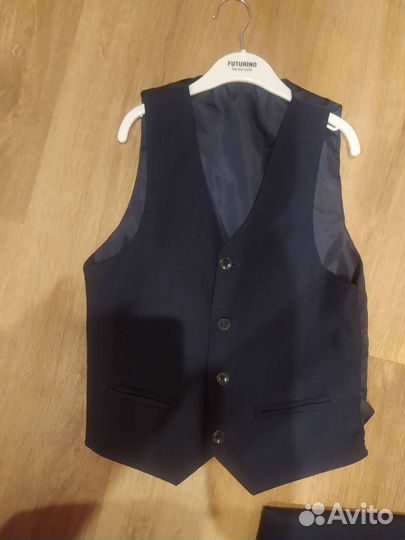 Школьный костюм на мальчика 134-140