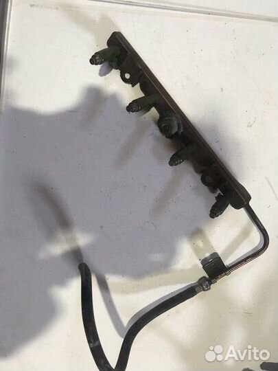 Форсунка топливная и рампа Toyota 1zzfe