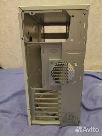 Ретро компьютерный корпус ATX из толстого металла