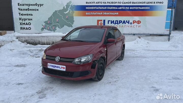 Панель приборов Volkswagen Polo Sedan (Mk5) 6RU920