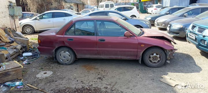 Mitsubishi Lancer 1.6 МТ, 1993, битый, 200 000 км