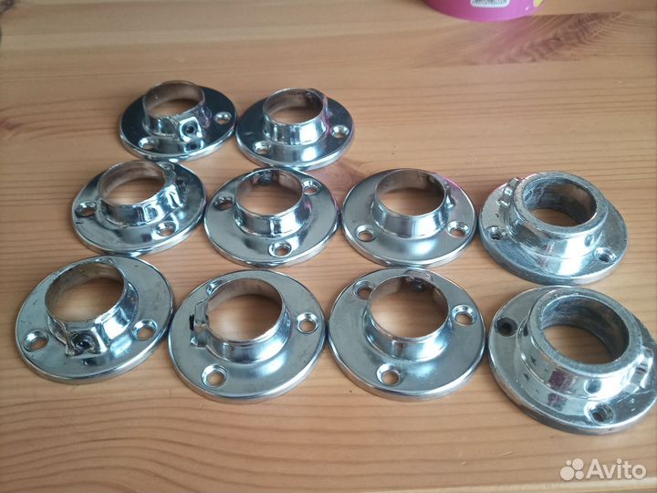 Крепление поручня к стене, для трубы 25 мм