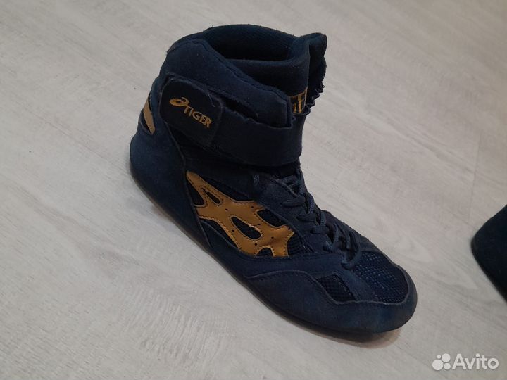 Борцовки asics tiger