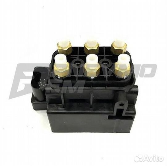 Блок клапанов пневмоподвески Volkswagen Touareg