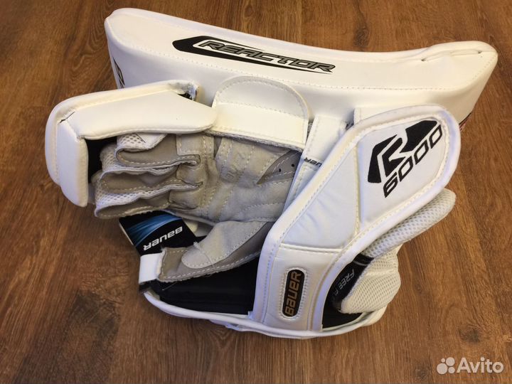 Блокер вратарский Bauer 6000 Frt