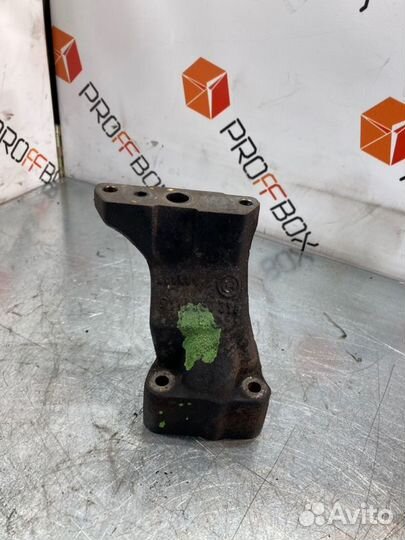 Кронштейн Mercedes E-Class W211 OM642 3.0 CDI 2006