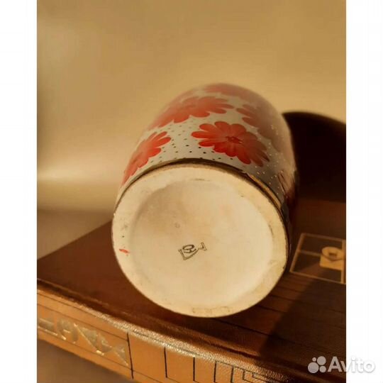Ваза Красные цветы оэз СССР фарфор