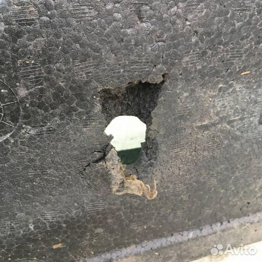 Ящик для инструментов Митсубиси Лансер 10